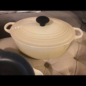 5.5 Oval Le Creuset Dutch Oven